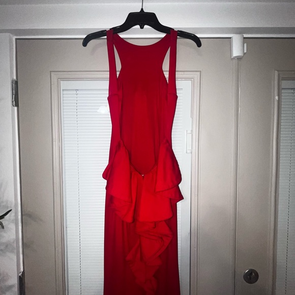 Elegant Red Evening Gown - Picture 7 of 9